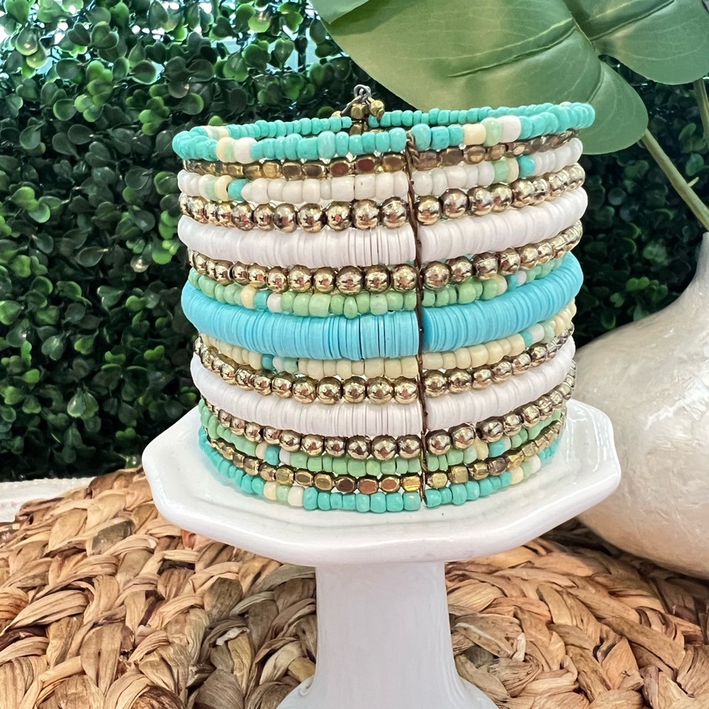 NWT Boho Chic Multi-Layered Beaded Stretch Bracelet Turquoise & Gold Tone